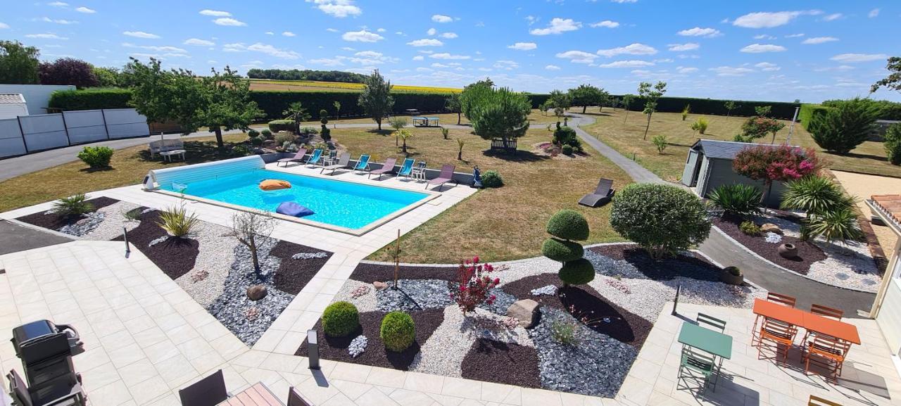 A La Gloriette Bed and Breakfast Neuville-du-Poitou Eksteriør billede