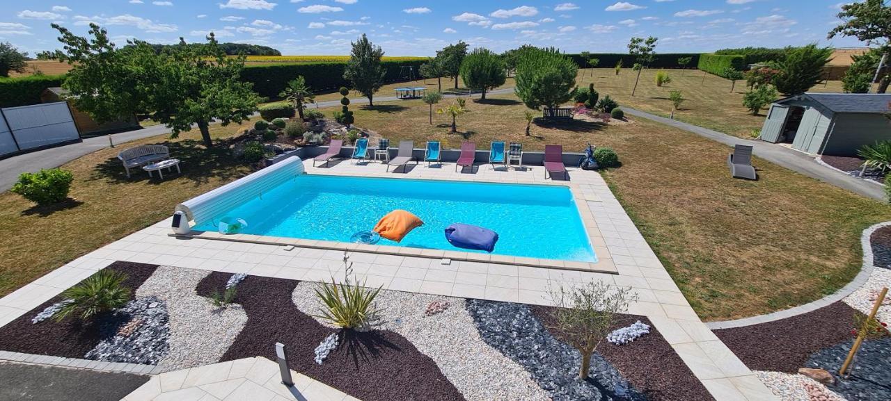 A La Gloriette Bed and Breakfast Neuville-du-Poitou Eksteriør billede