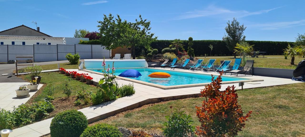 A La Gloriette Bed and Breakfast Neuville-du-Poitou Eksteriør billede